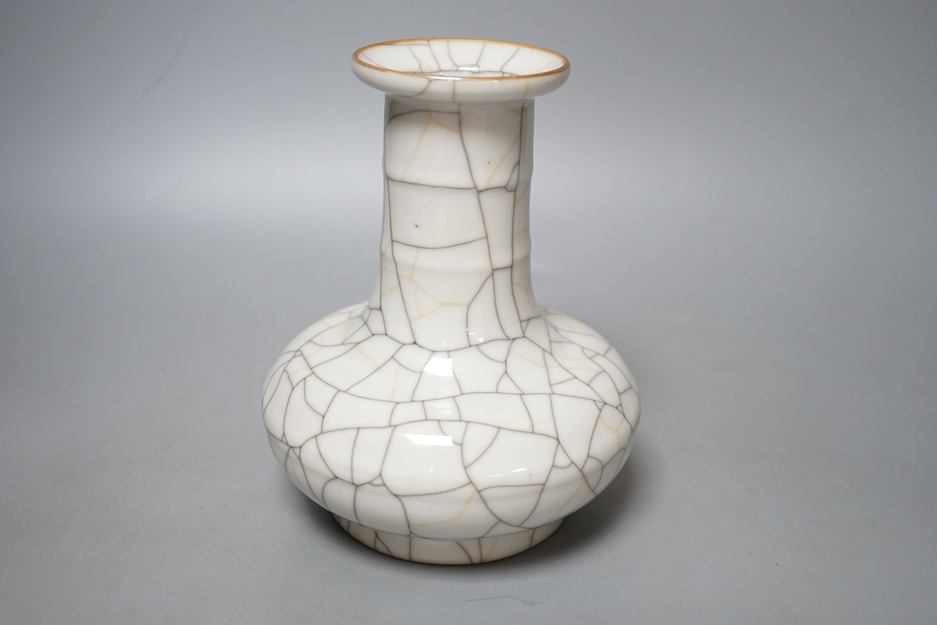 A Chinese crackle glaze vase - 18cm tall